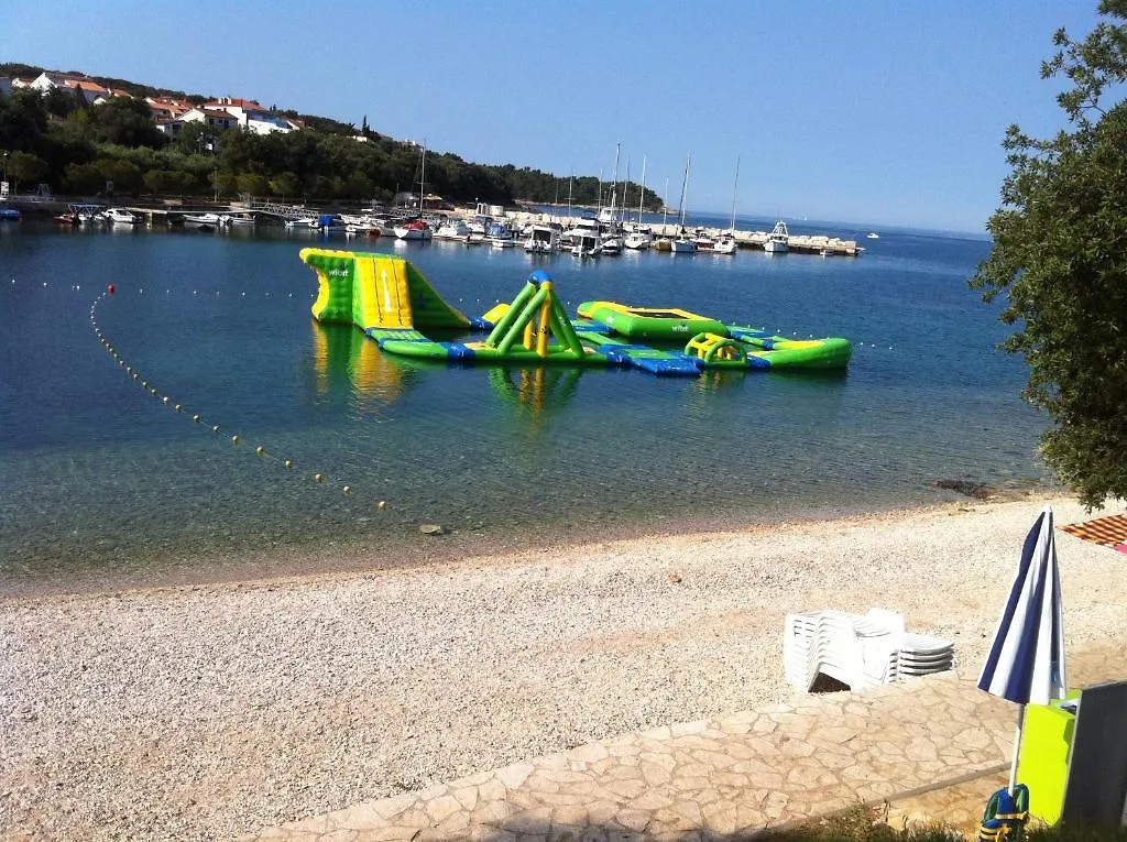 Apartments By The Sea Pula 0*,