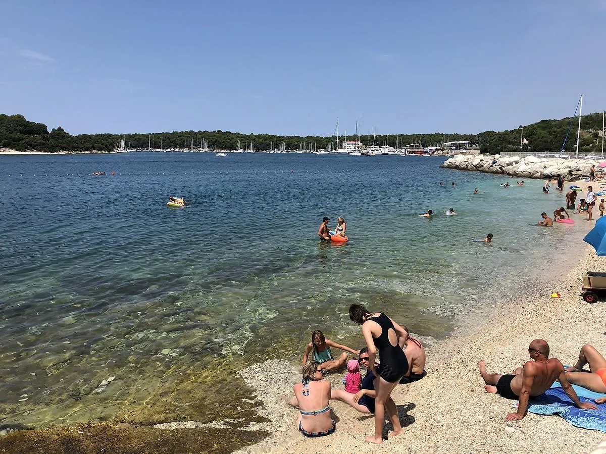 Apartments By The Sea Pula Croatia