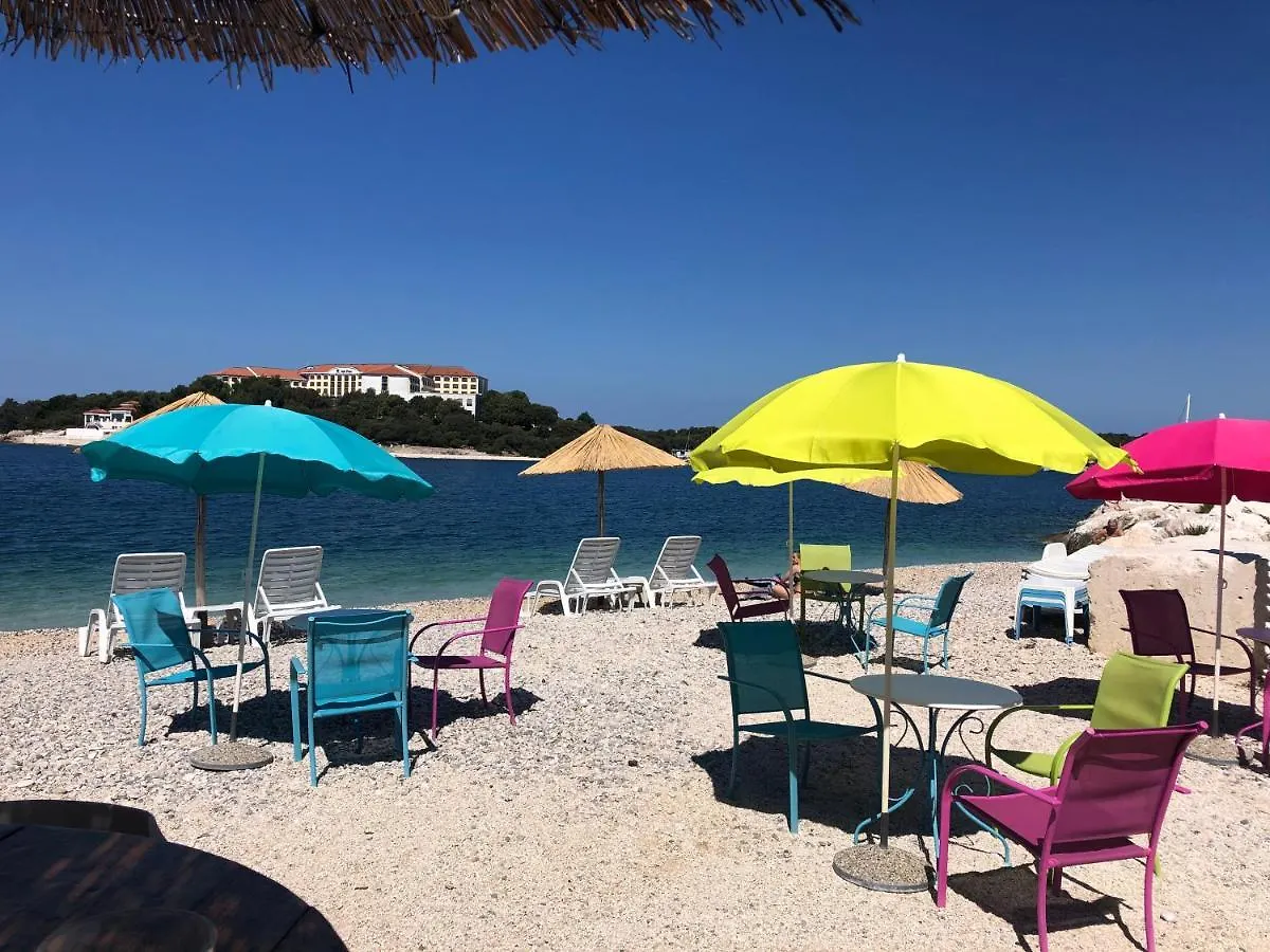 Apartments By The Sea Pula Croatia