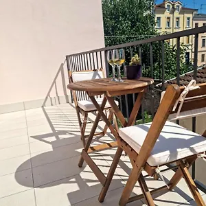  Apartment Central Studio Apartment